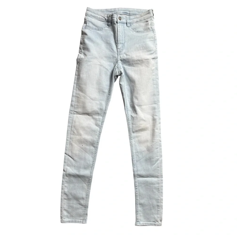 Divided H & M Women’s Light Wash High Rise Skinny Jeans Size 2 - Picture 2 of 8